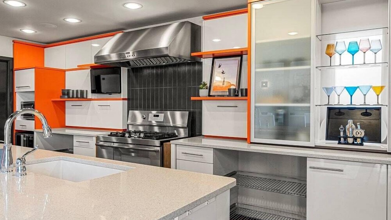 Photo of Others in Cherry Street