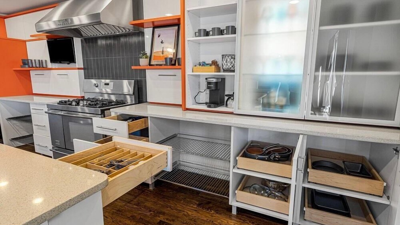 Photo of Others in Cherry Street