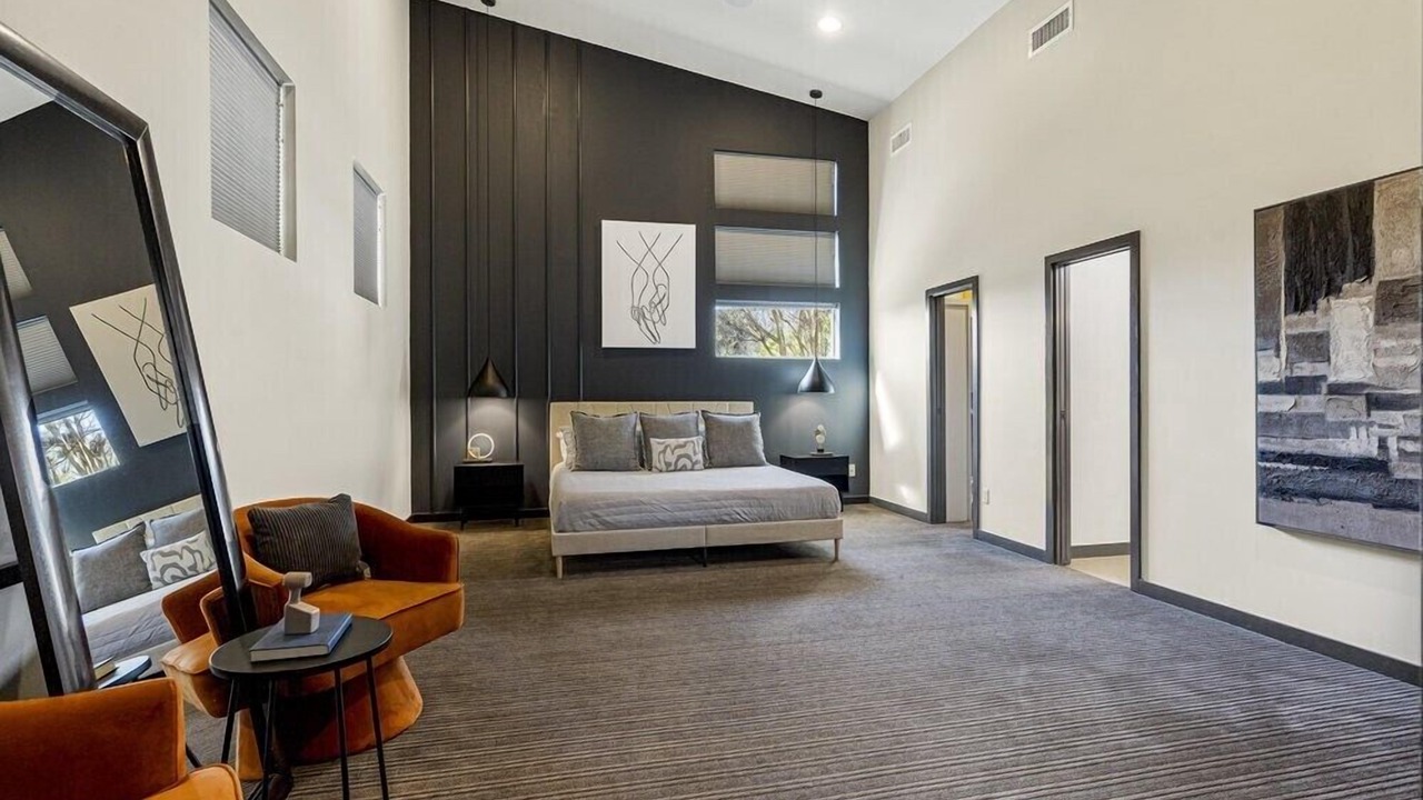 Photo of Others in Cherry Street