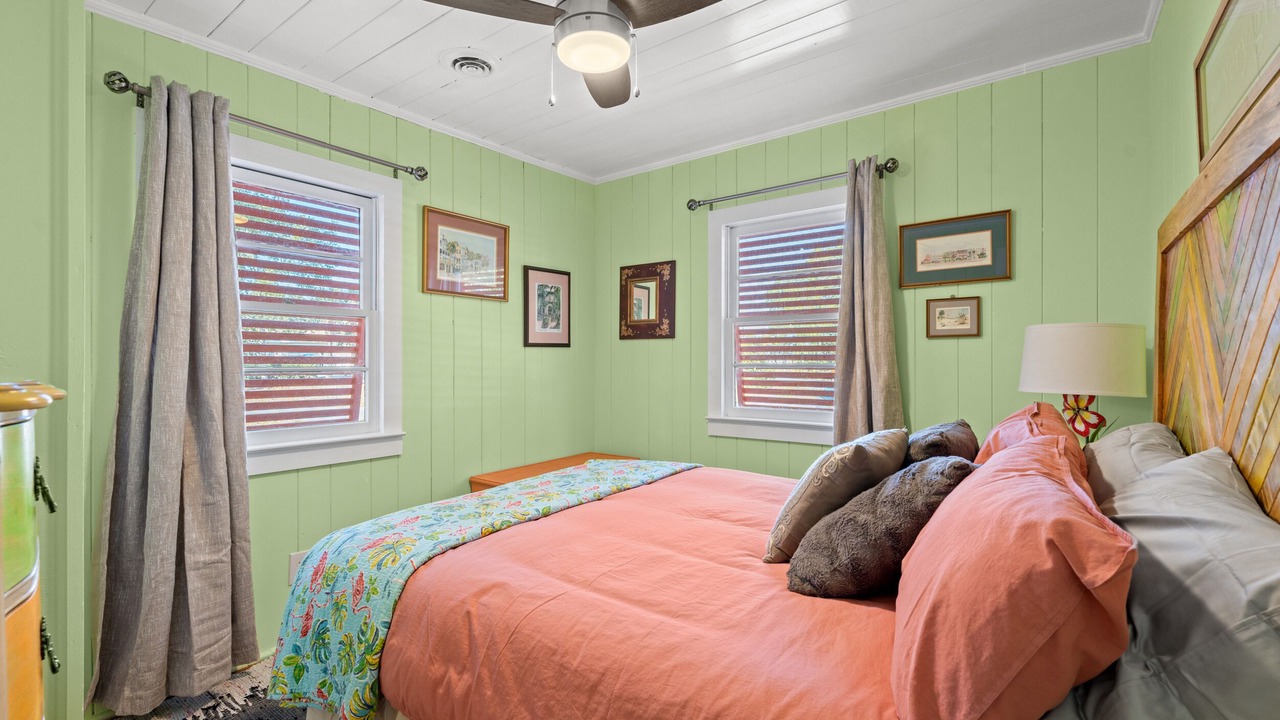 Photo of Bedroom in Windy Hill