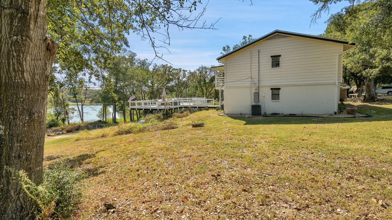 Photo of Outdoor in Hilltop Lakes