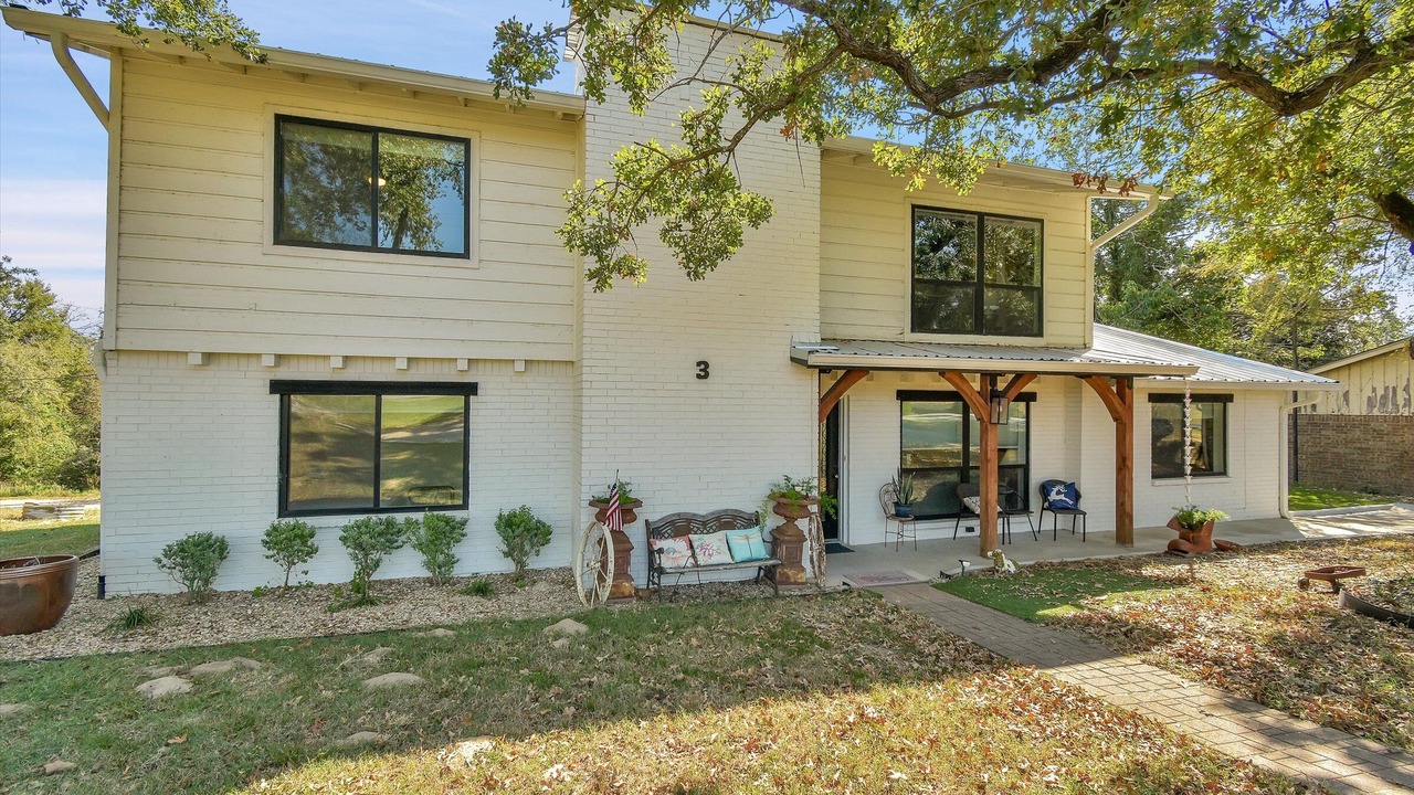 Photo of Outdoor in Hilltop Lakes