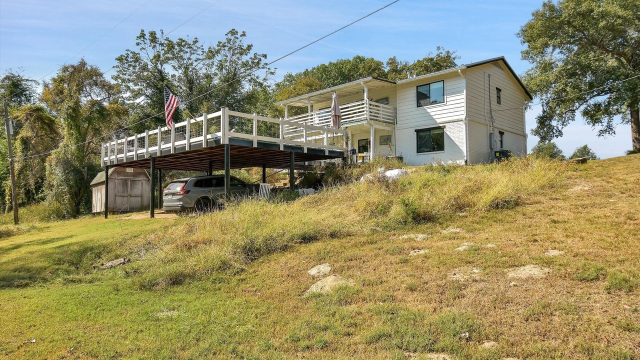 Photo of Outdoor in Hilltop Lakes