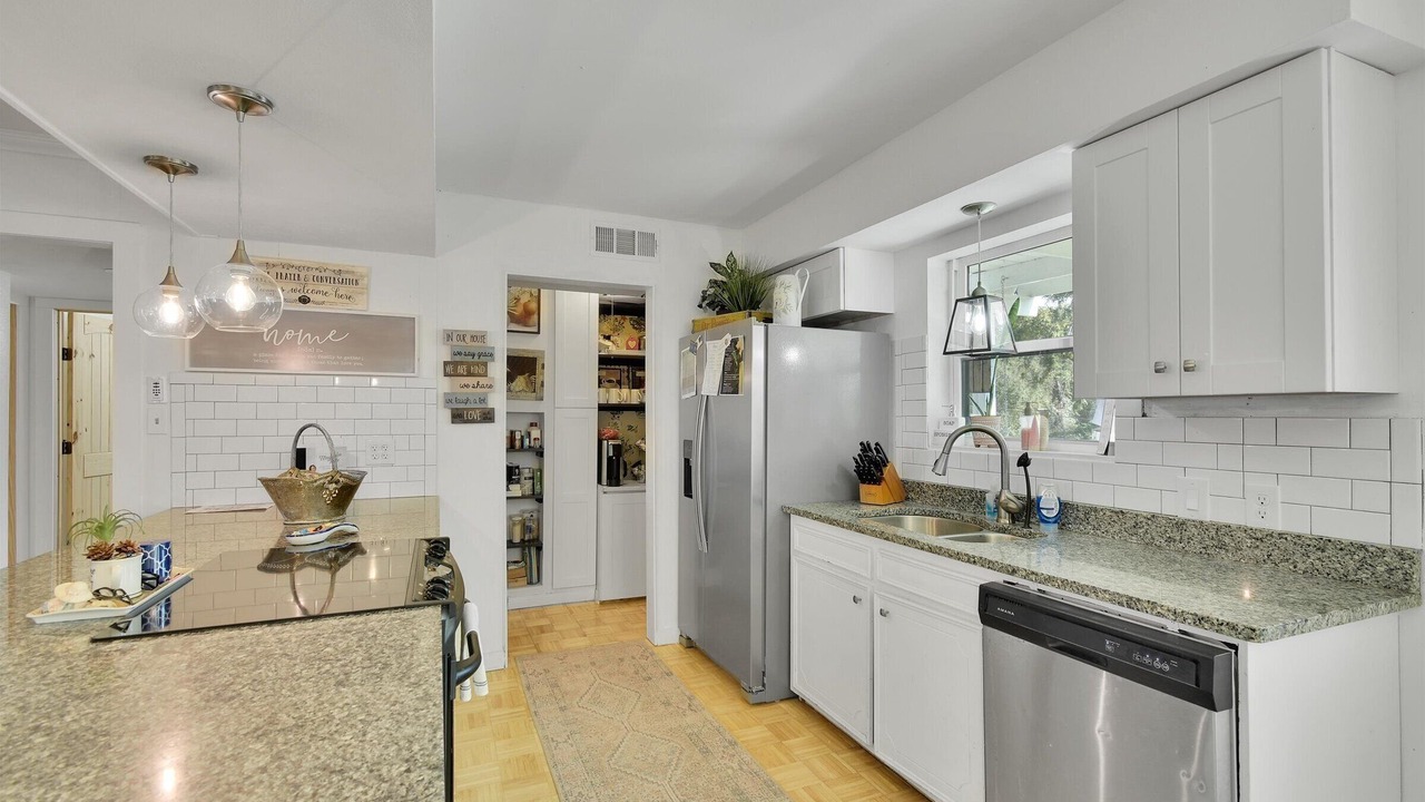 Photo of Kitchen in Hilltop Lakes