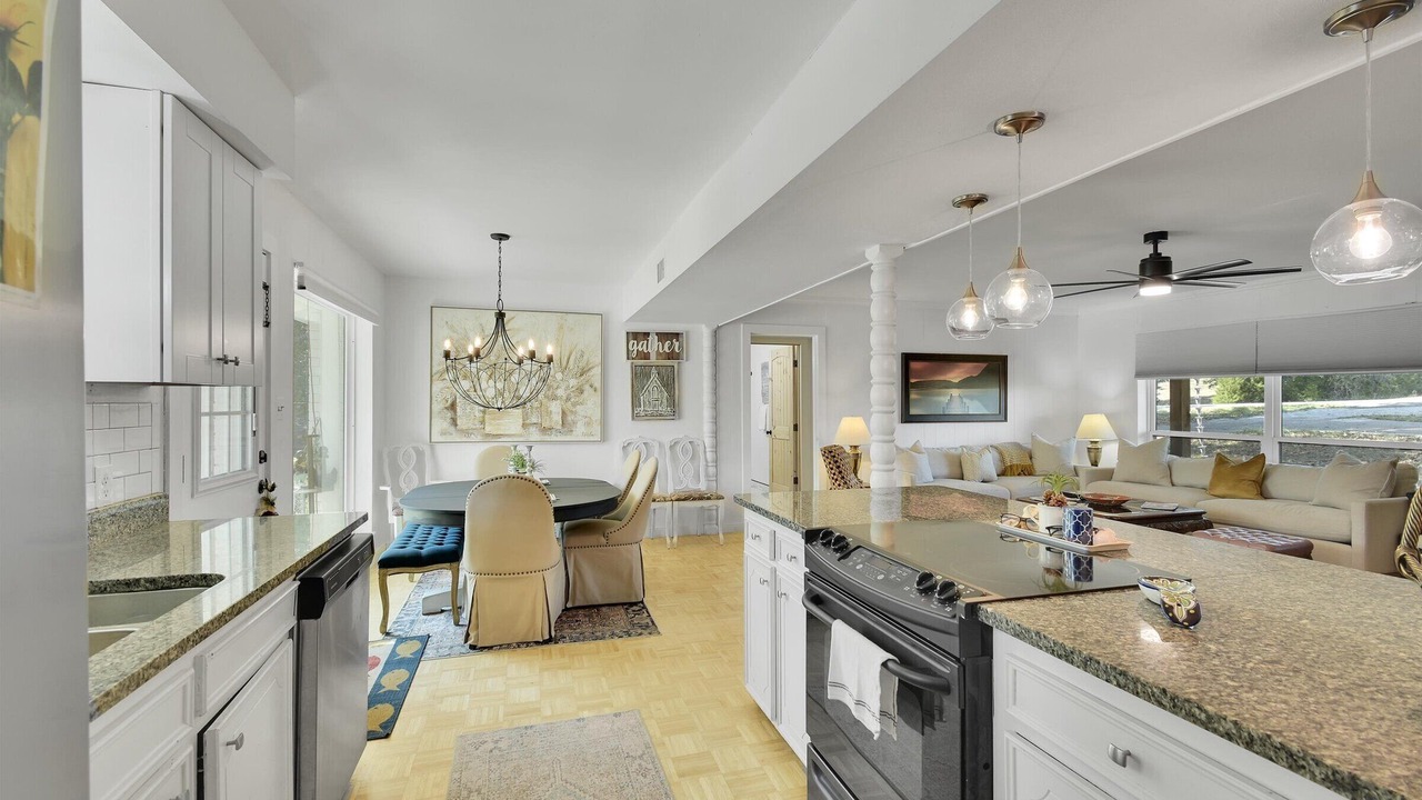 Photo of Kitchen in Hilltop Lakes
