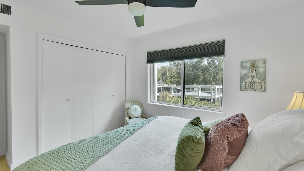 Photo of Bedroom in Hilltop Lakes