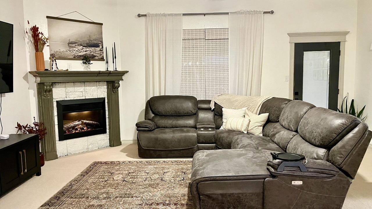 Photo of Livingroom in Elgin