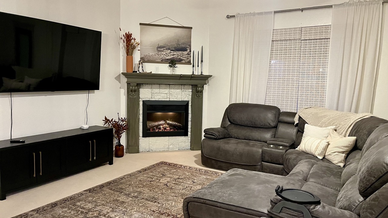 Photo of Livingroom in Elgin