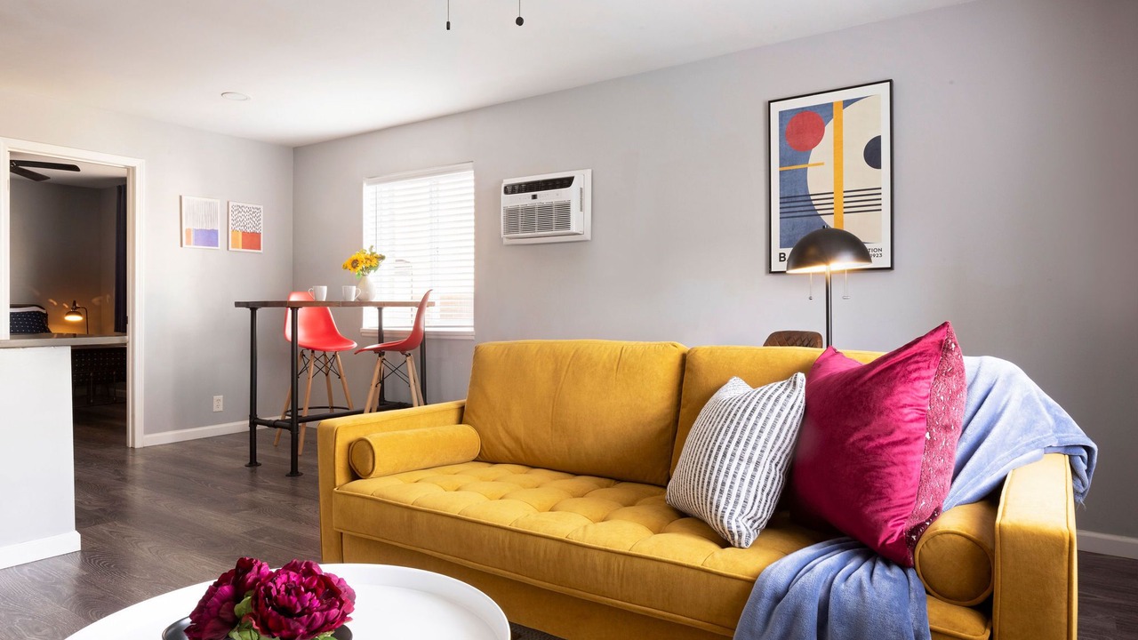 Photo of Livingroom in Tower Grove East