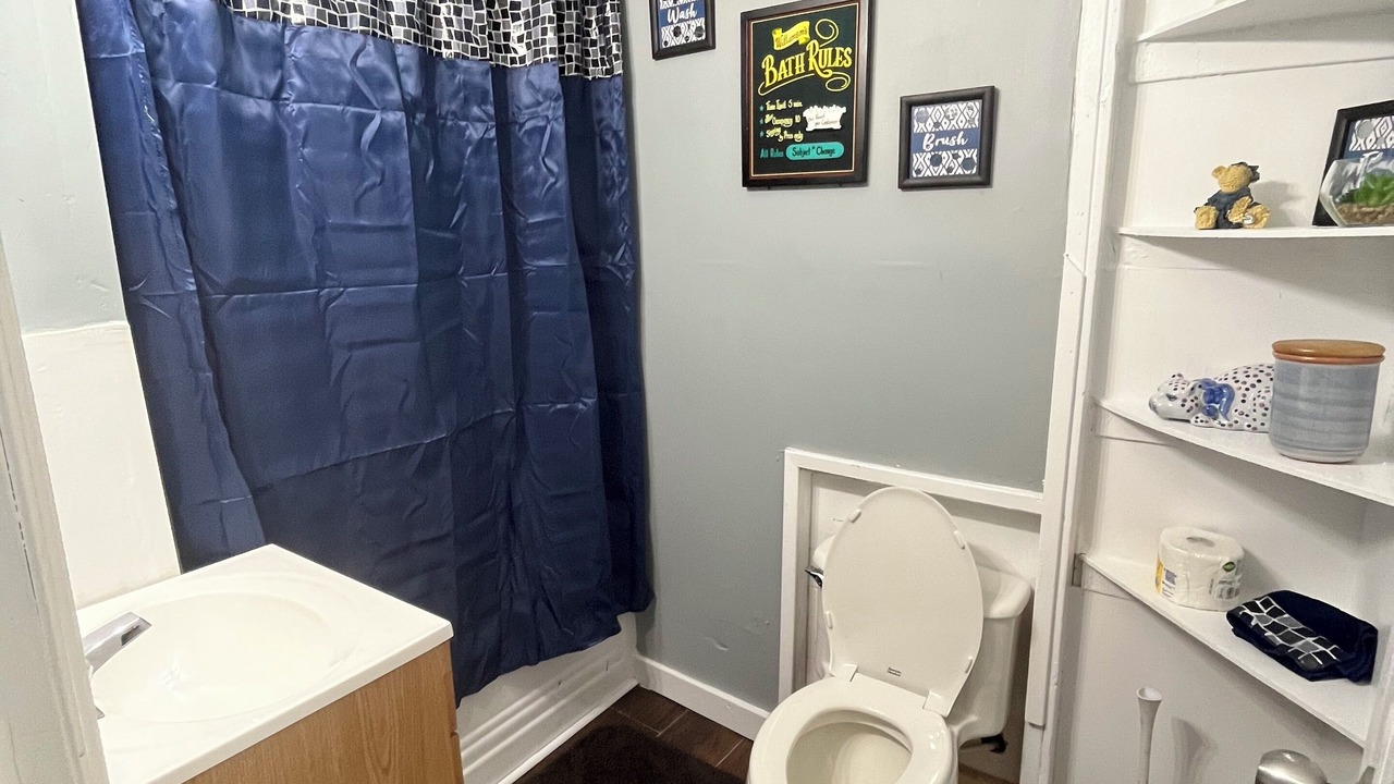Photo of Bathroom in Inkster