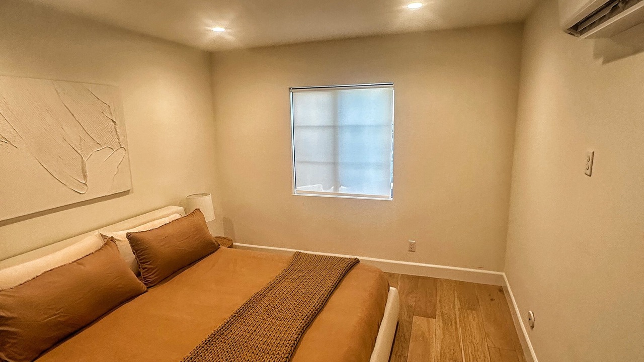 Photo of Bedroom in Eastern Malibu