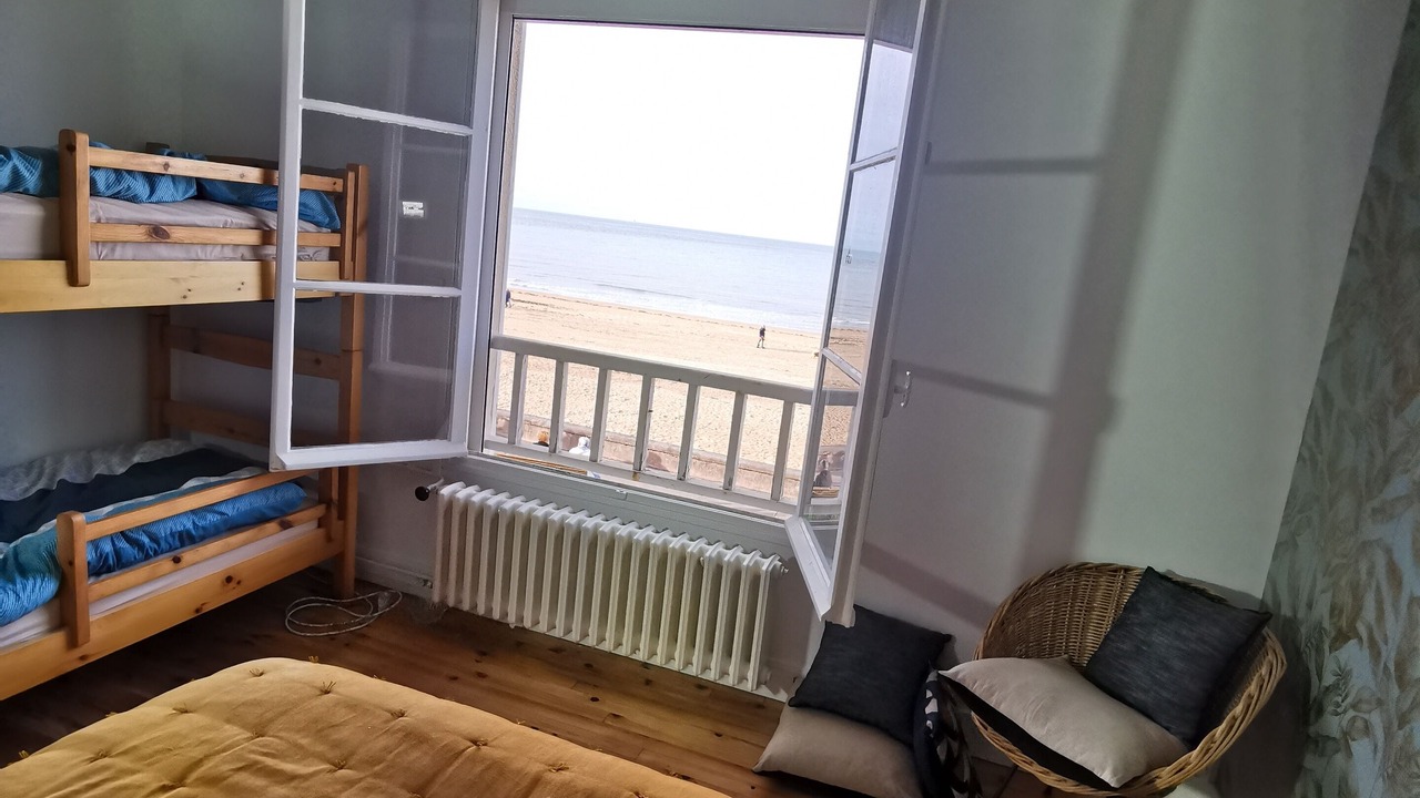 Photo of Bedroom in Courseulles-sur-Mer
