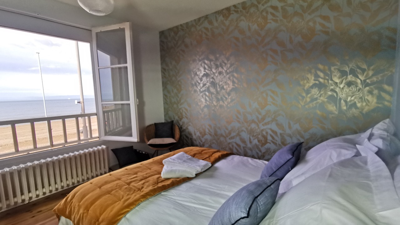 Photo of Bedroom in Courseulles-sur-Mer