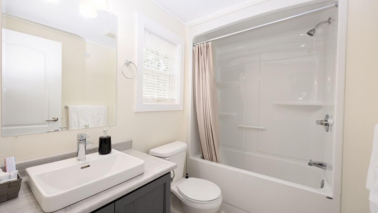 Photo of Bathroom in Brackley Beach