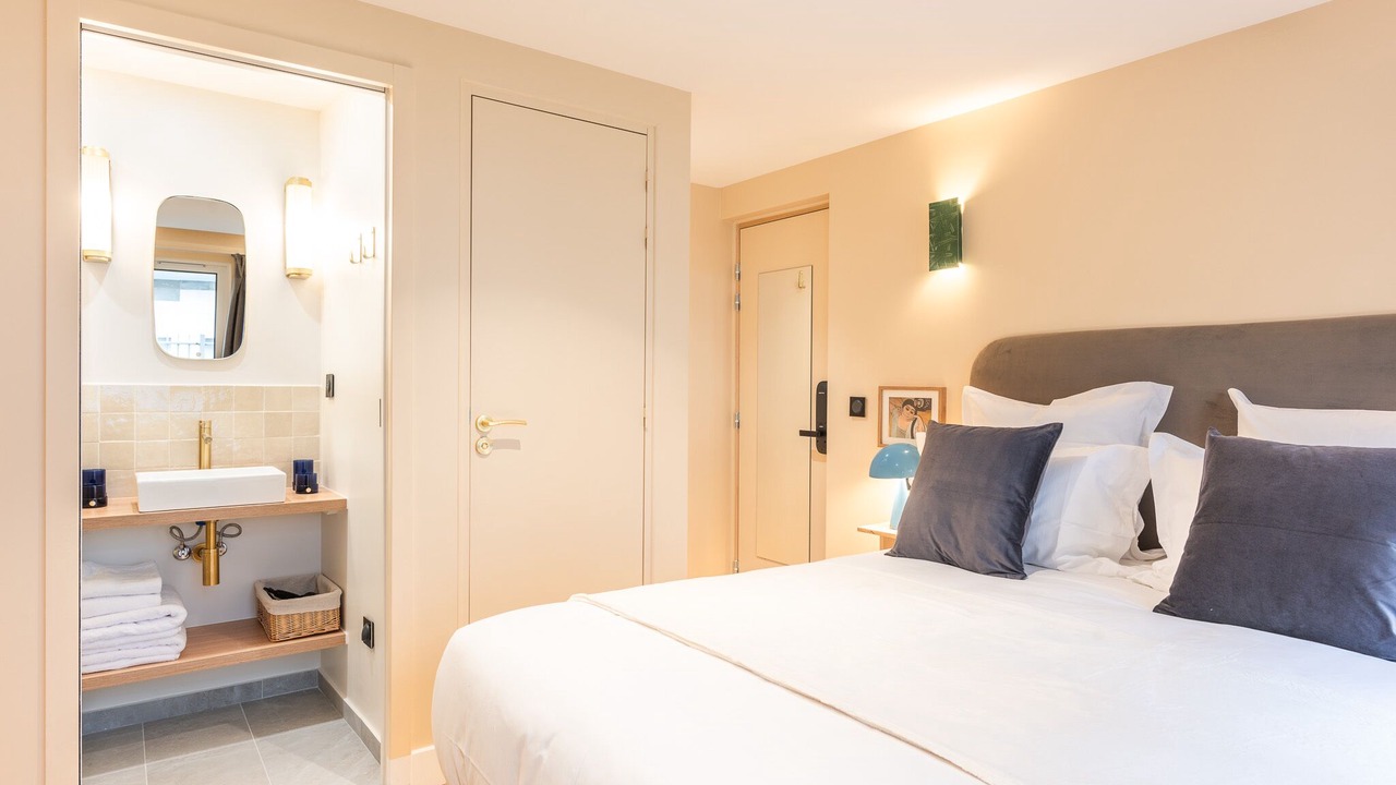 Photo of Bedroom in Grenelle