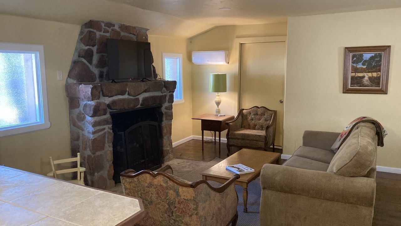 Photo of Livingroom in Medicine Park