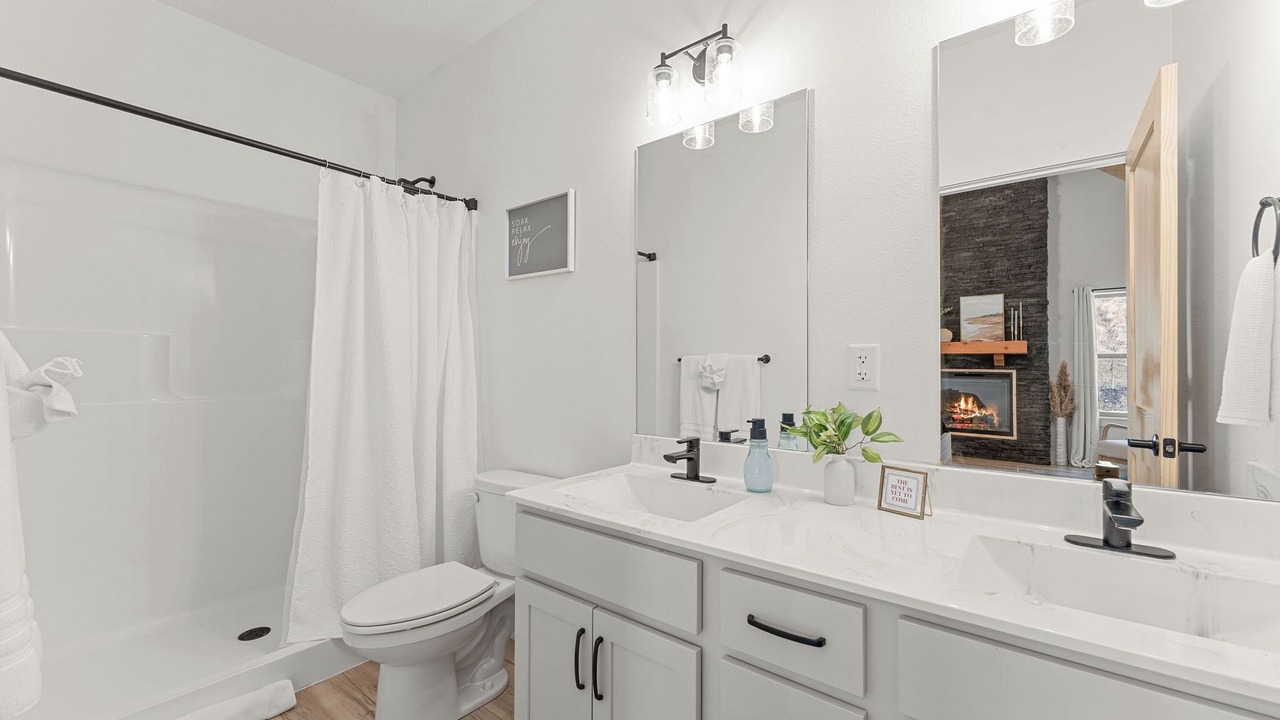 Photo of Bathroom in Table Rock