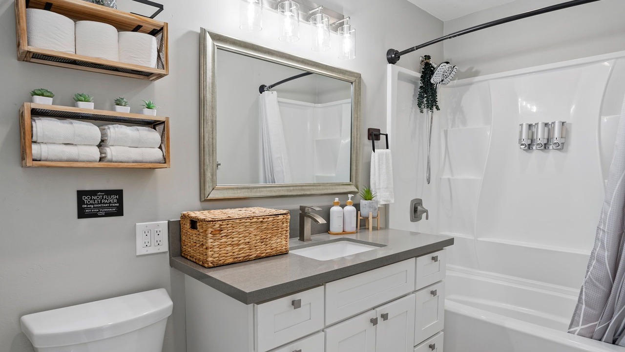 Photo of Bathroom in Oak Park