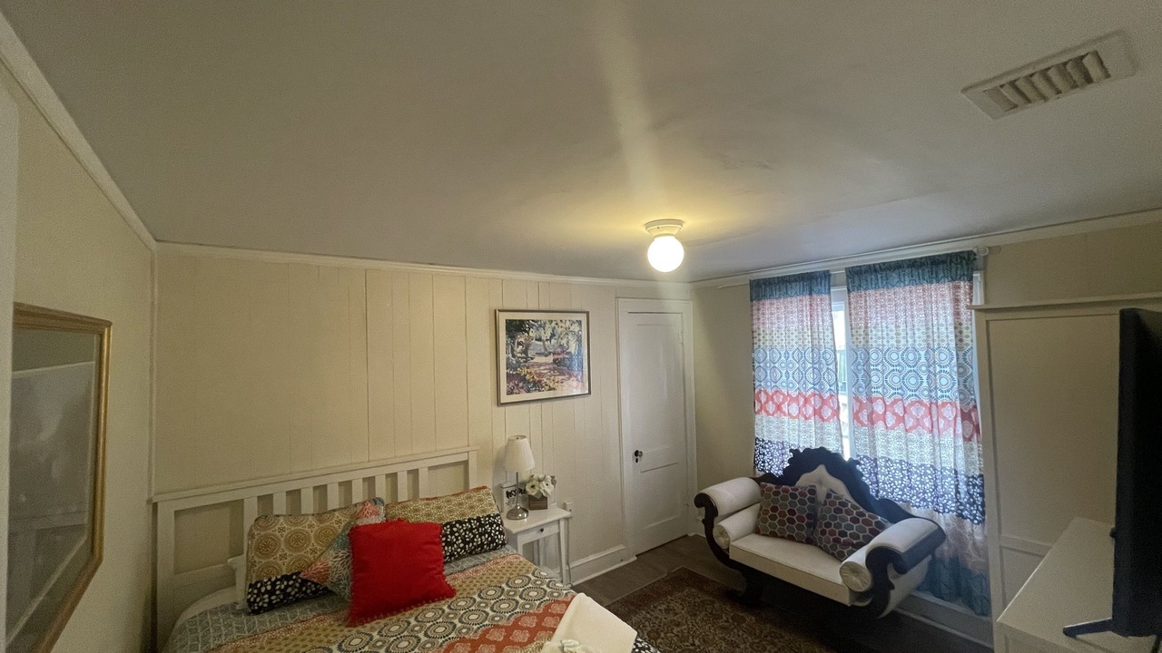 Photo of Bedroom in Homestead