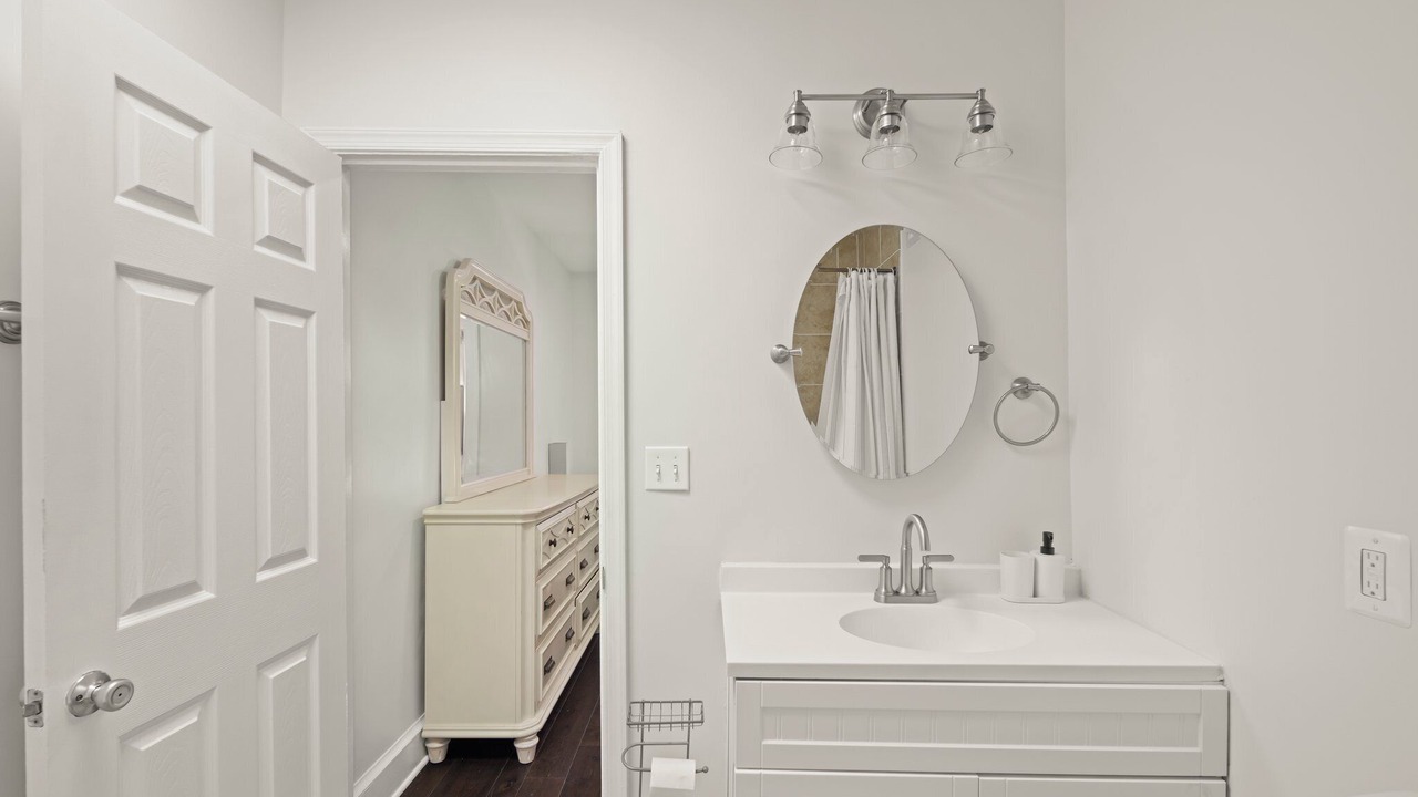 Photo of Bathroom in Brightwood Park