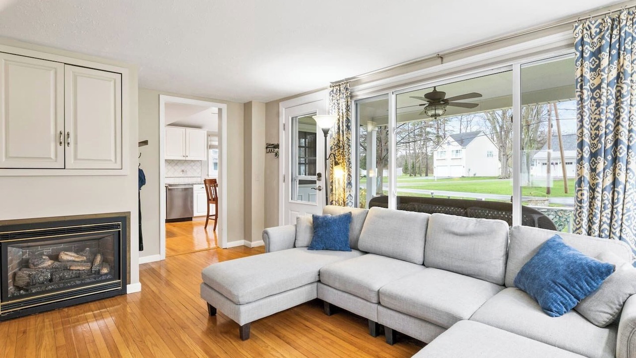Photo of Livingroom in Livonia