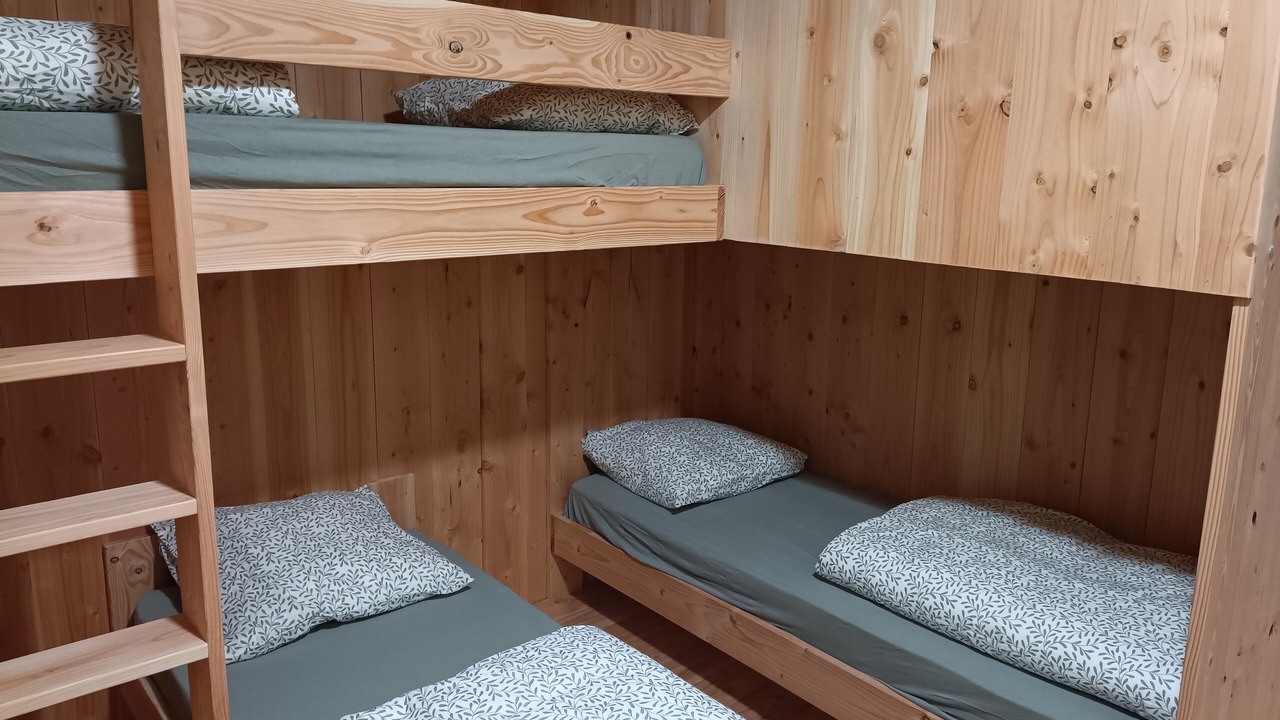 Photo of Bedroom in Dury