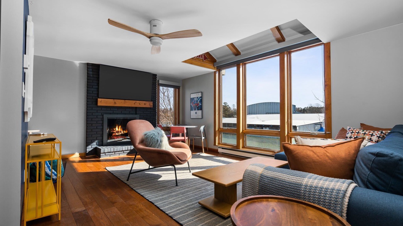 Photo of Livingroom in Leland