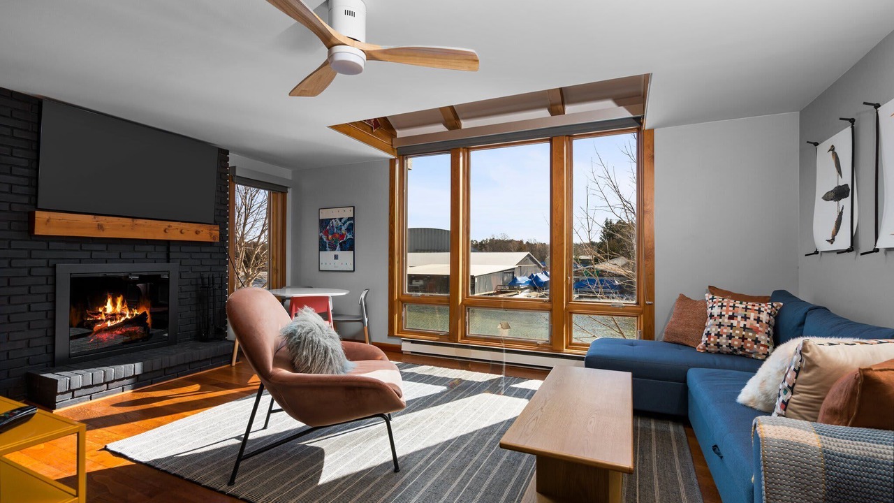 Photo of Livingroom in Leland