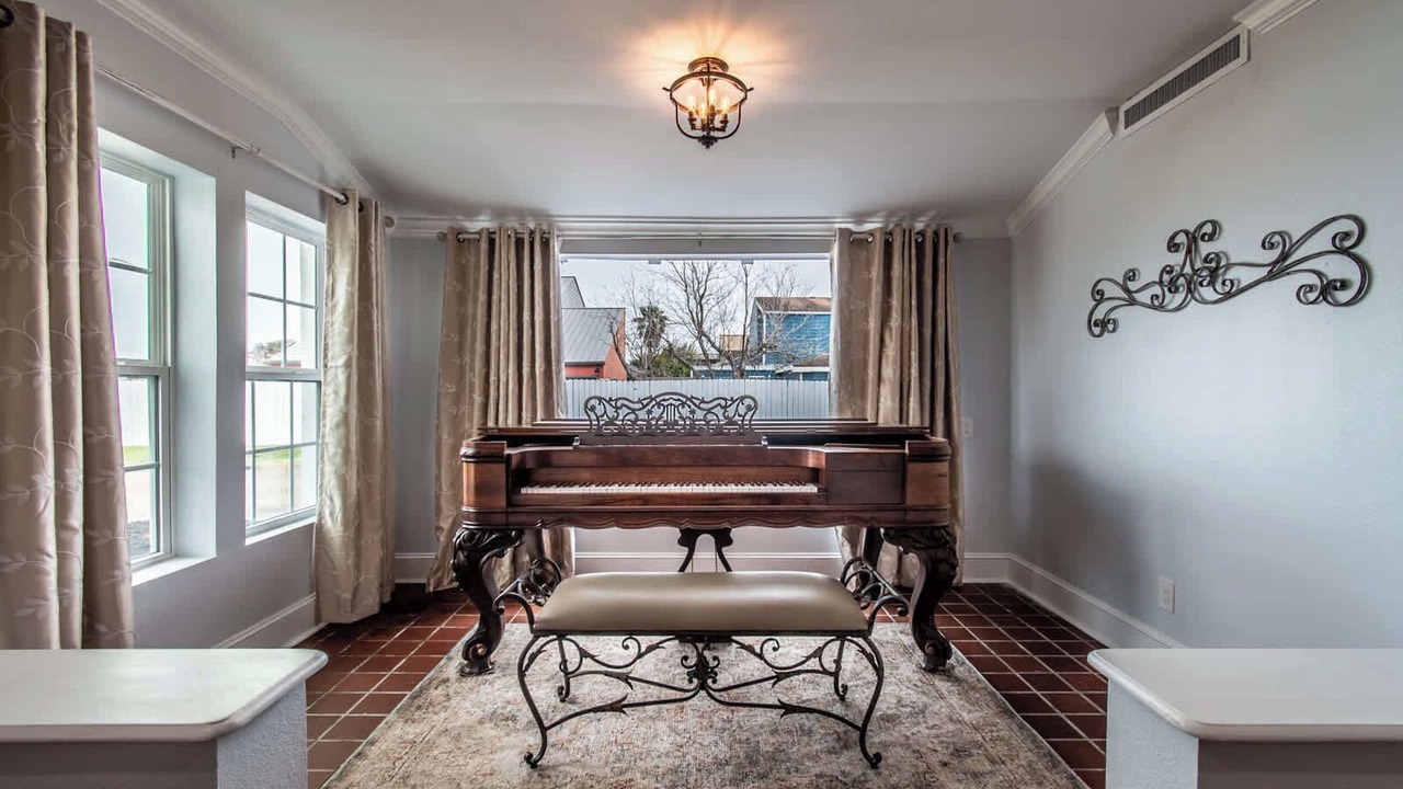 Photo of Bedroom in Bay Area