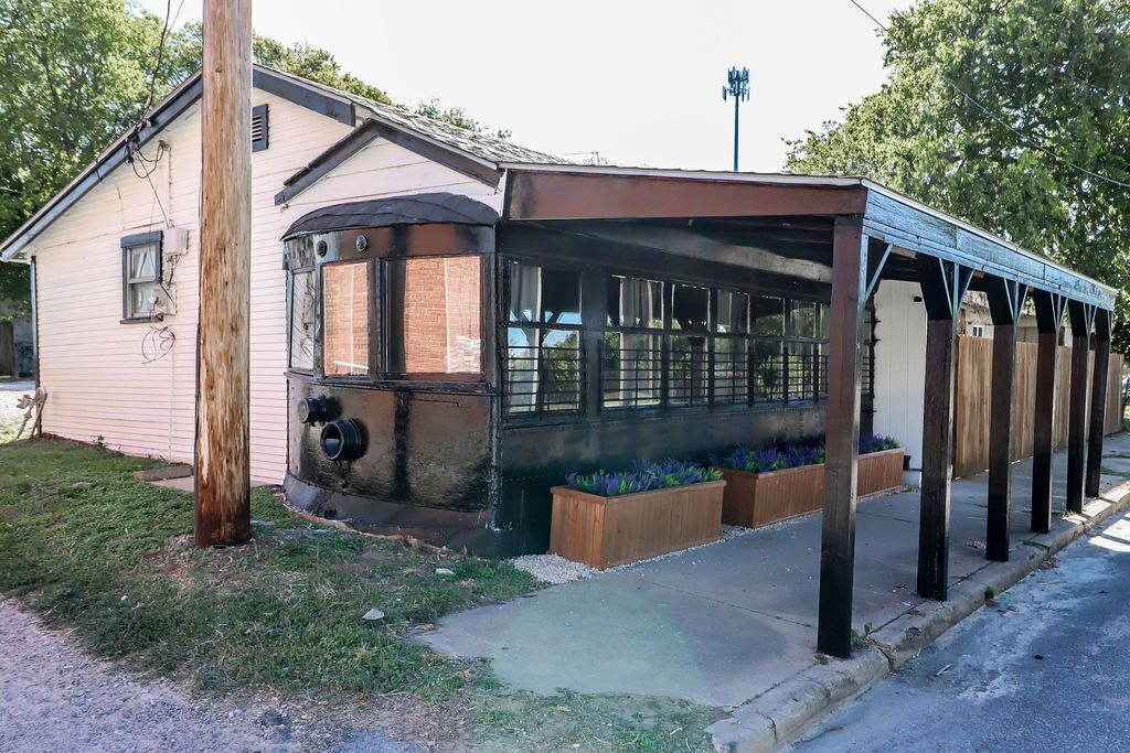 Photo of Outdoor in Sulphur