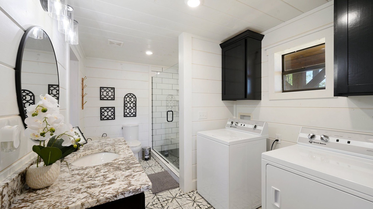 Photo of Bathroom in Golden