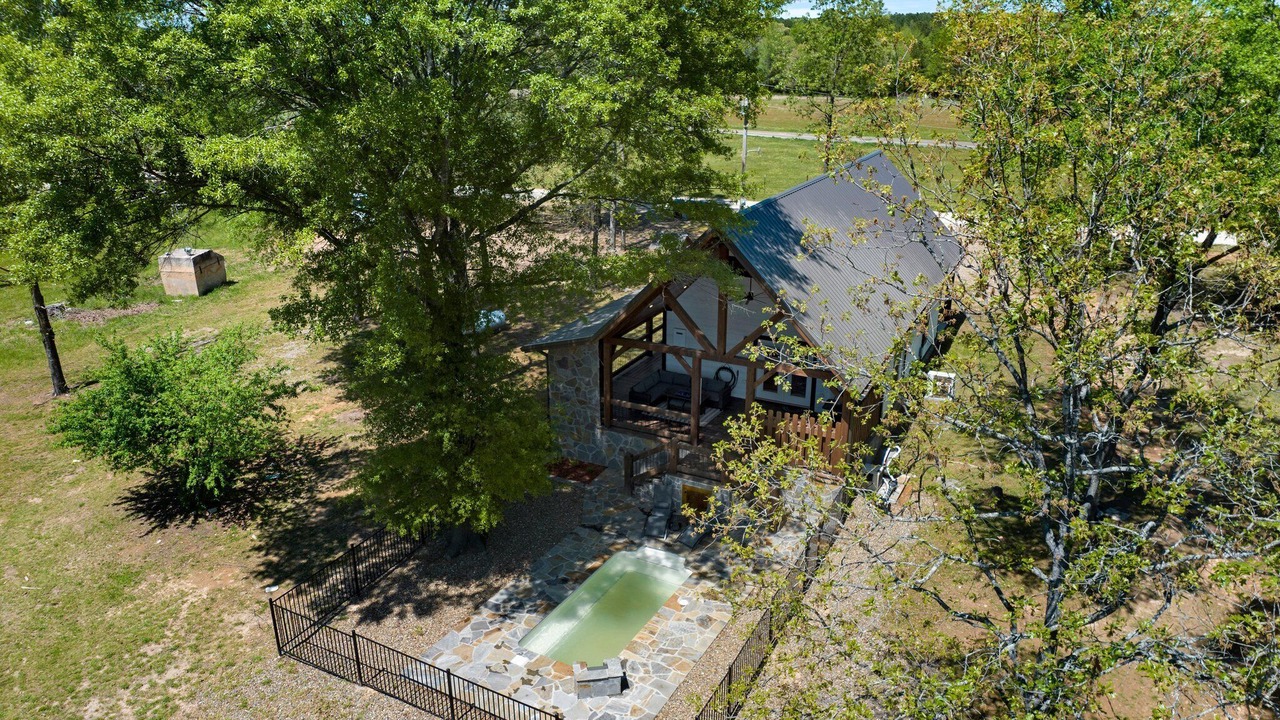 Photo of Outdoor in Golden