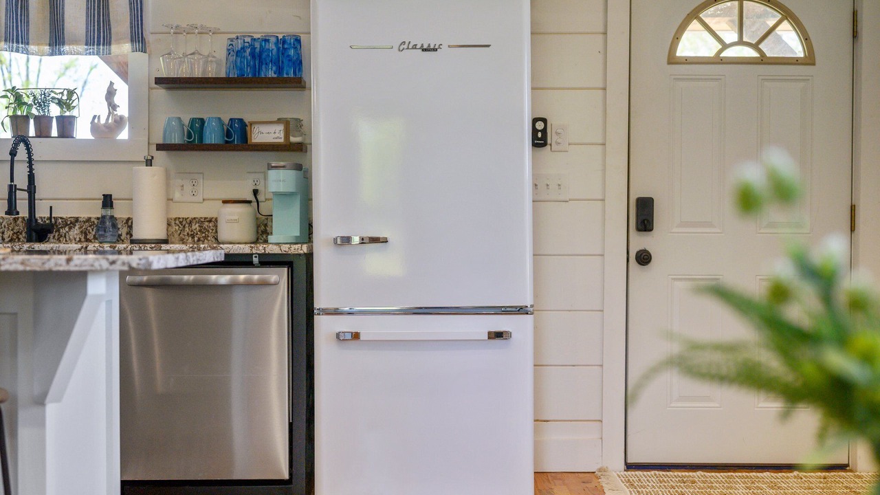 Photo of Others in Golden