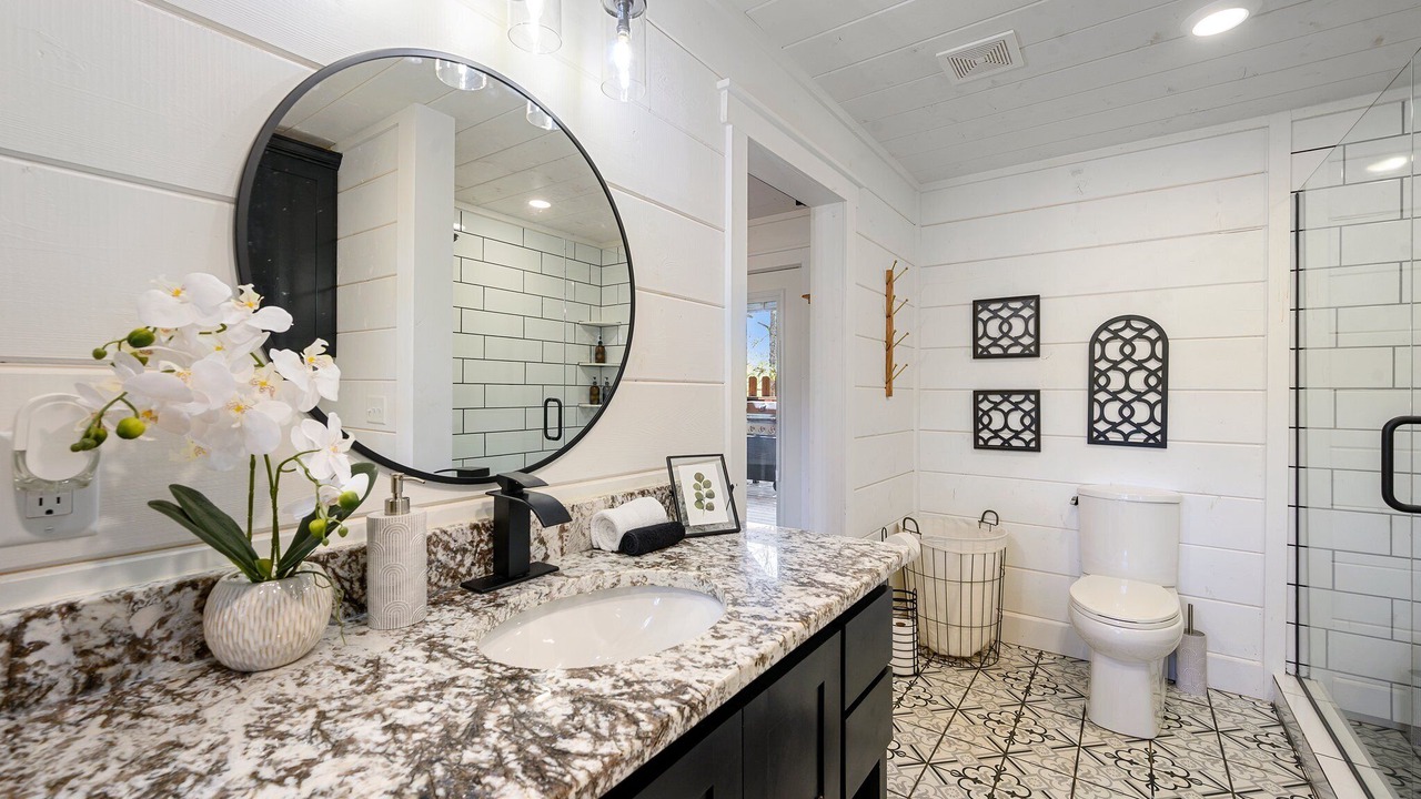 Photo of Bathroom in Golden
