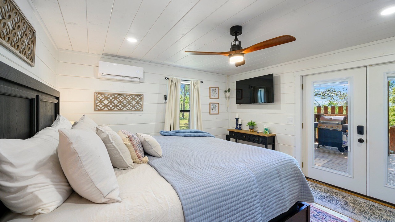 Photo of Bedroom in Golden