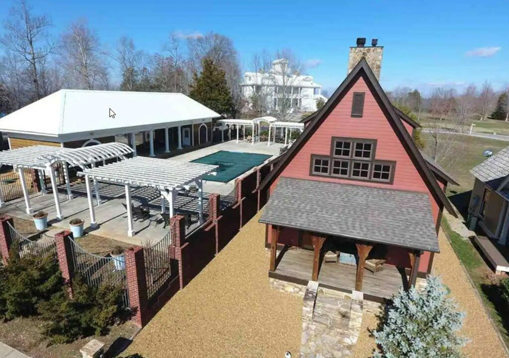 Photo of Outdoor in Pisgah