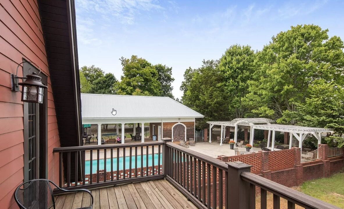 Photo of Outdoor in Pisgah