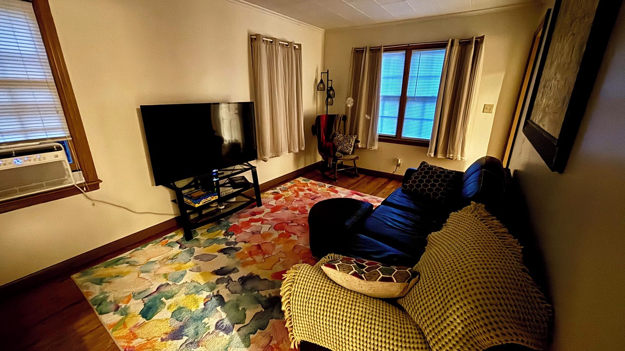 Photo of Livingroom in Ames