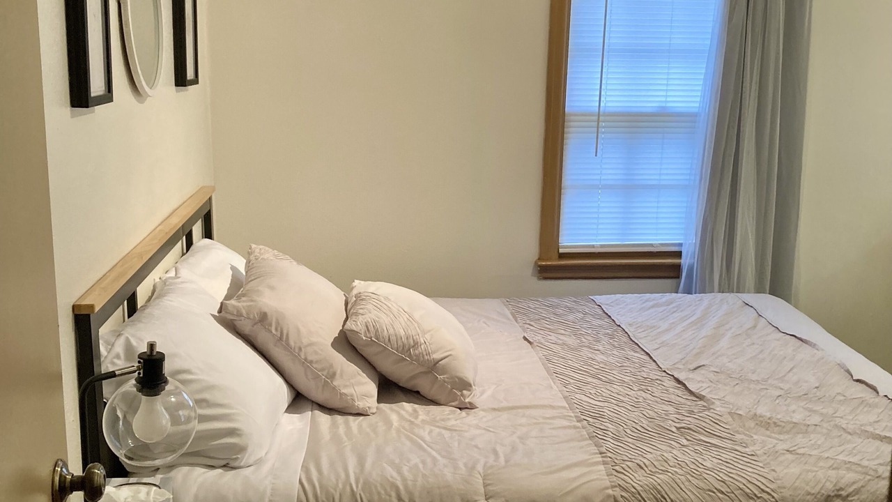 Photo of Bedroom in Ames