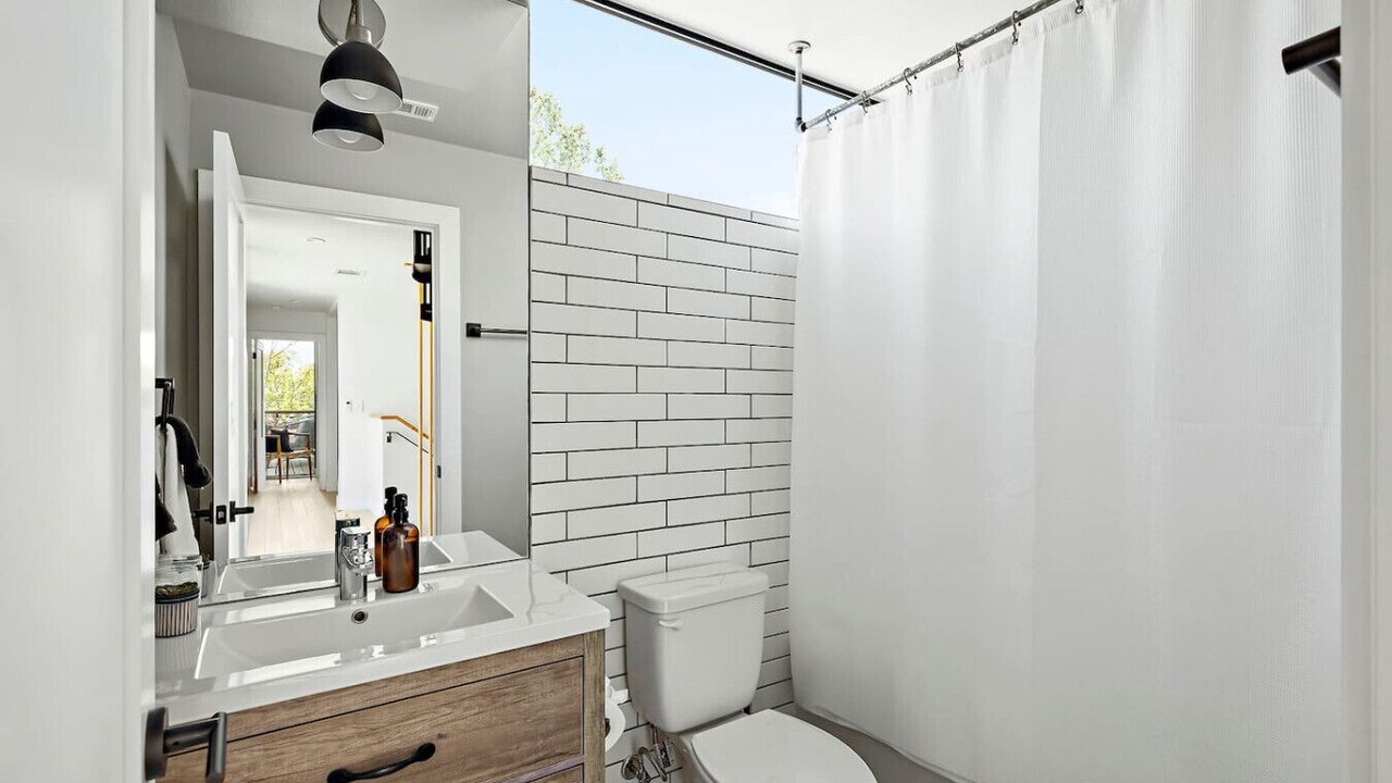 Photo of Bathroom in Holly