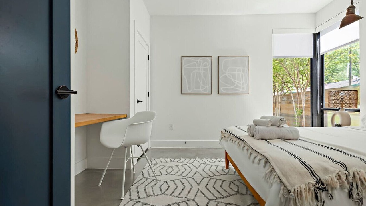 Photo of Bedroom in Holly