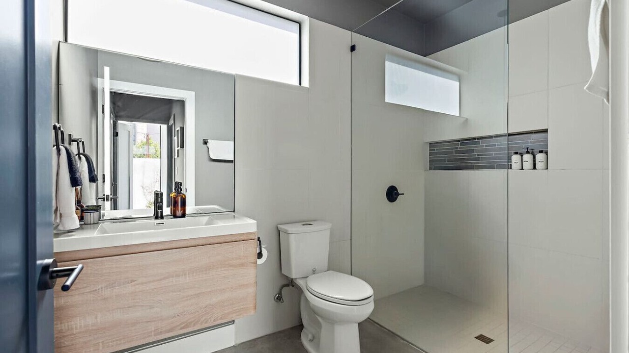 Photo of Bathroom in Holly