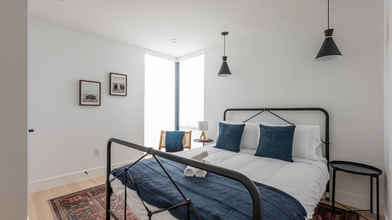 Photo of Bedroom in Holly