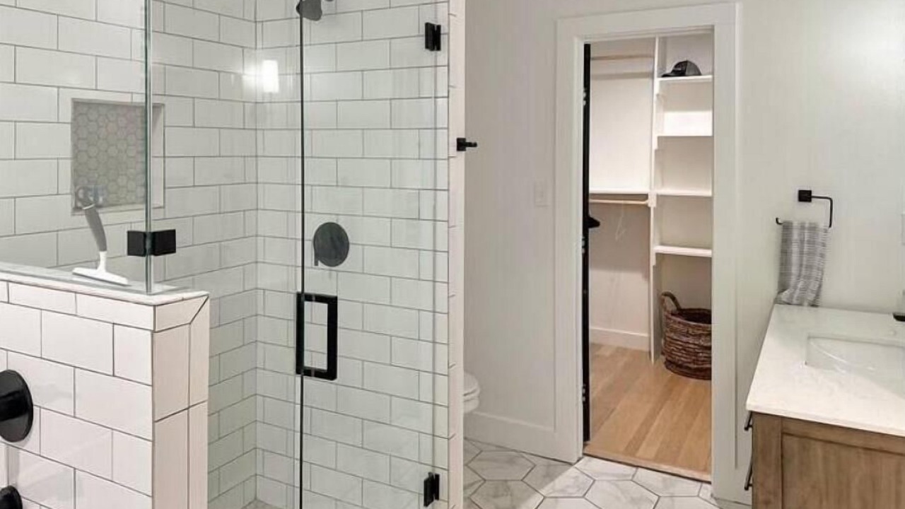Photo of Bathroom in Myra