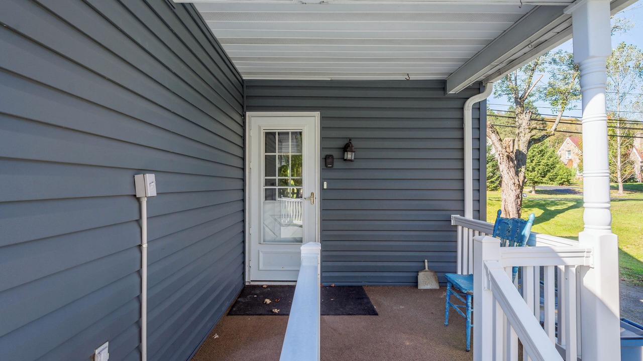 Photo of Patio Balcony in White