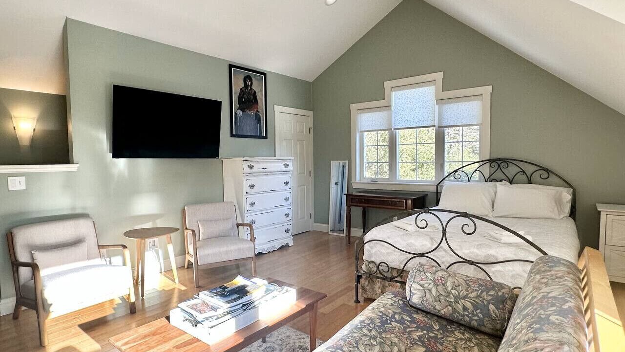 Photo of Bedroom in Town Hill