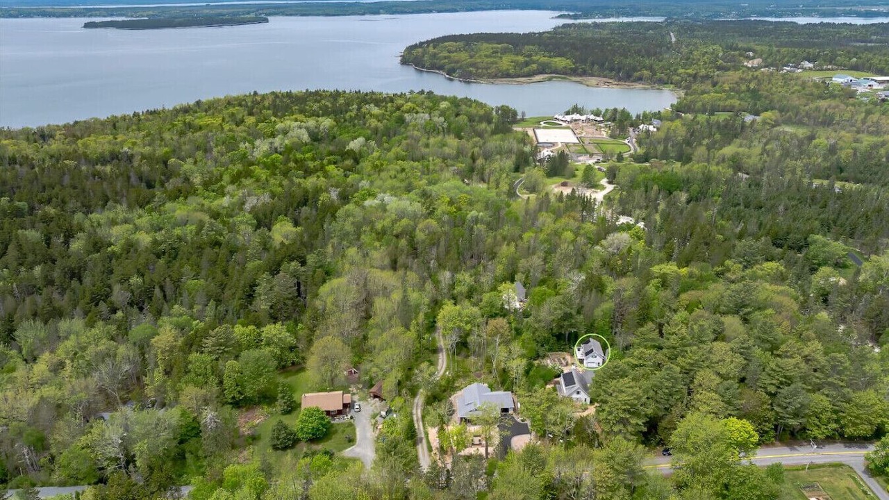 Photo of Outdoor in Town Hill