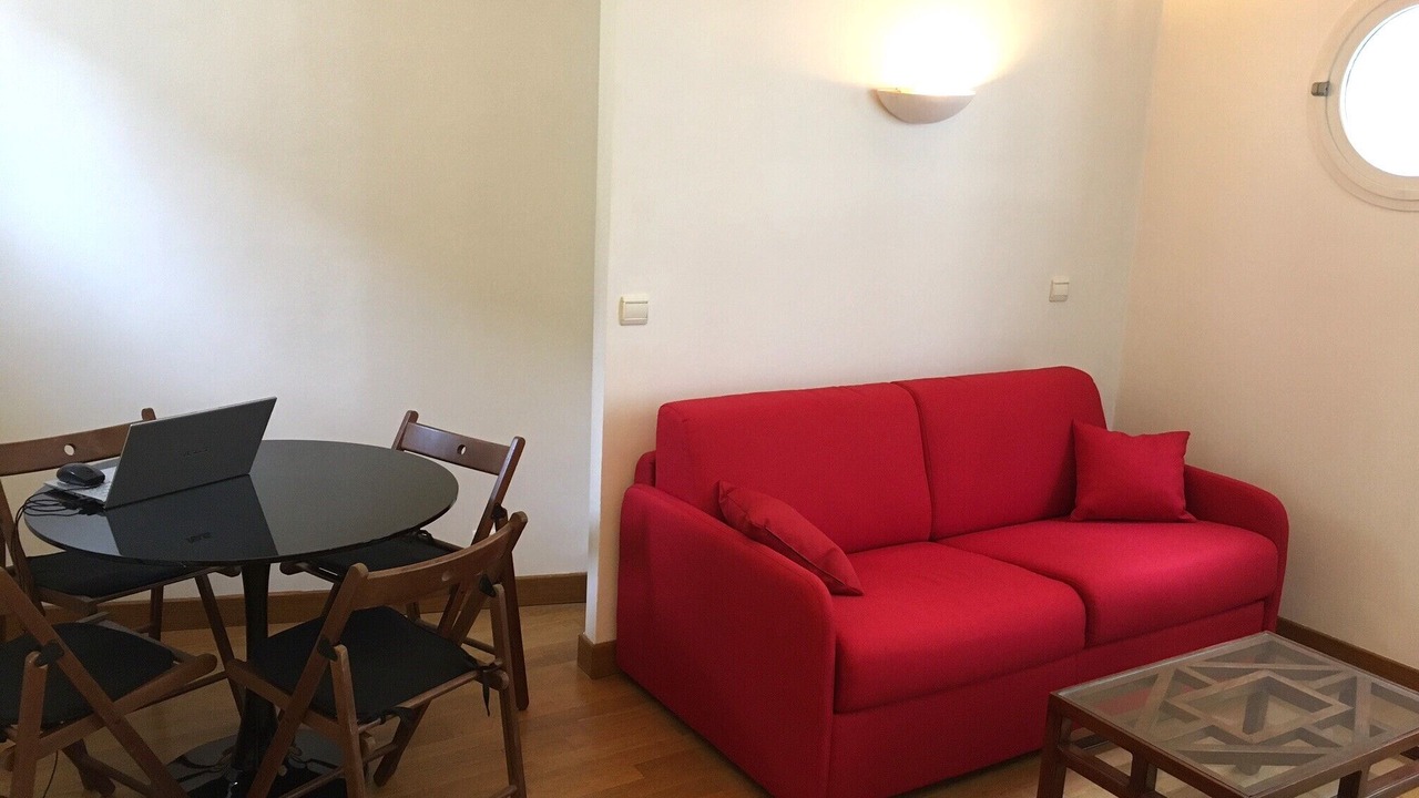 Photo of Others in Quartier des Grandes-Carrieres