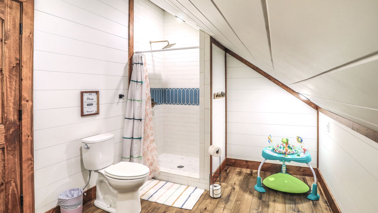 Photo of Bathroom in Broken Bow