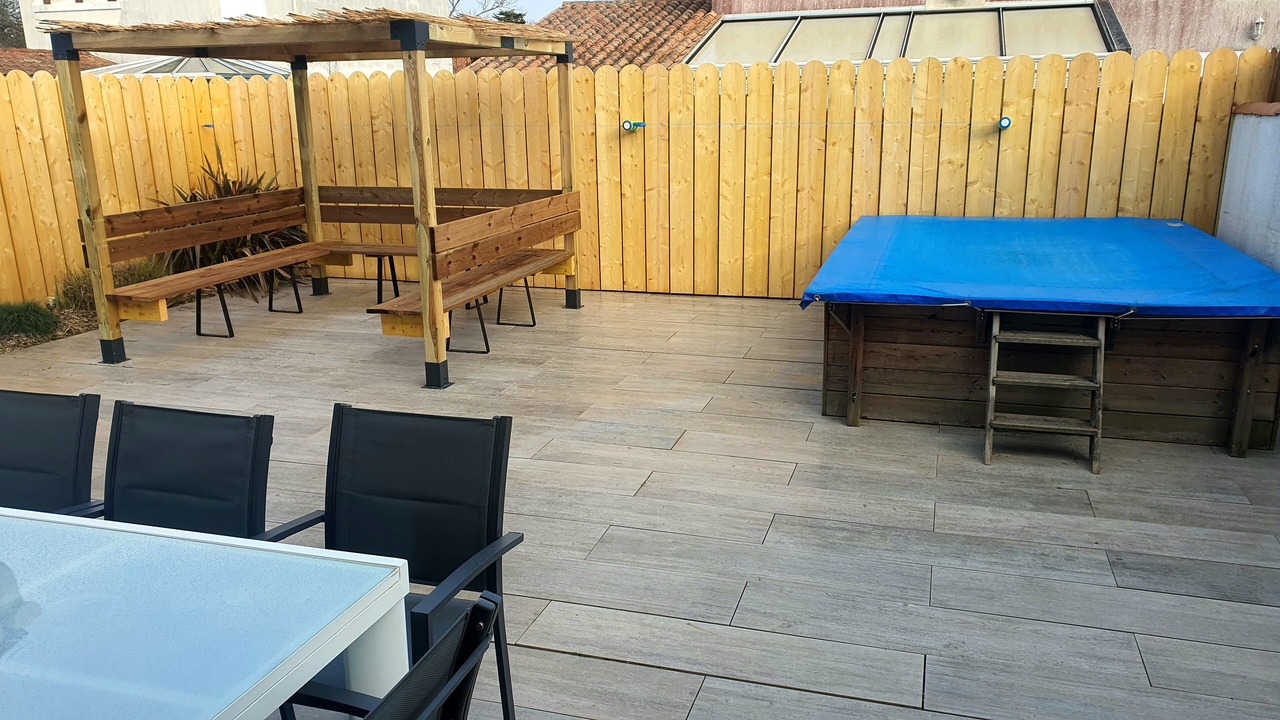 Photo of Patio Balcony in La Bree-les-Bains